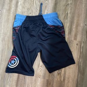 Avengers Boys Athletic Shorts Size 8